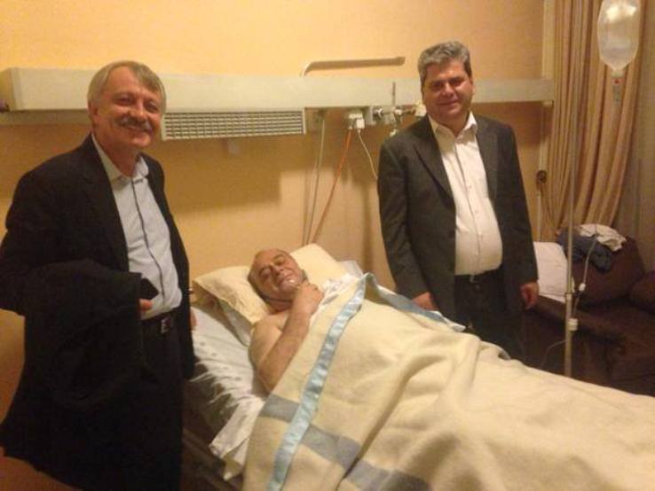 Azınlık milletvekillerinden ameliyat olan Ahmet Hacıosman'a ziyaret